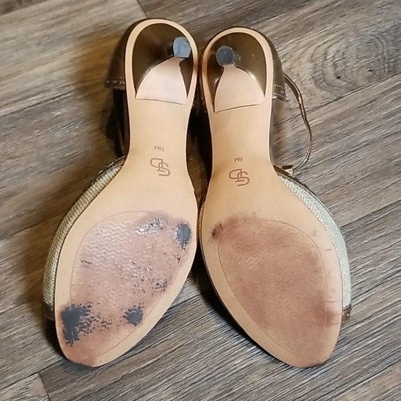 Circa Joan & David Shoe - Picture 3 of 6